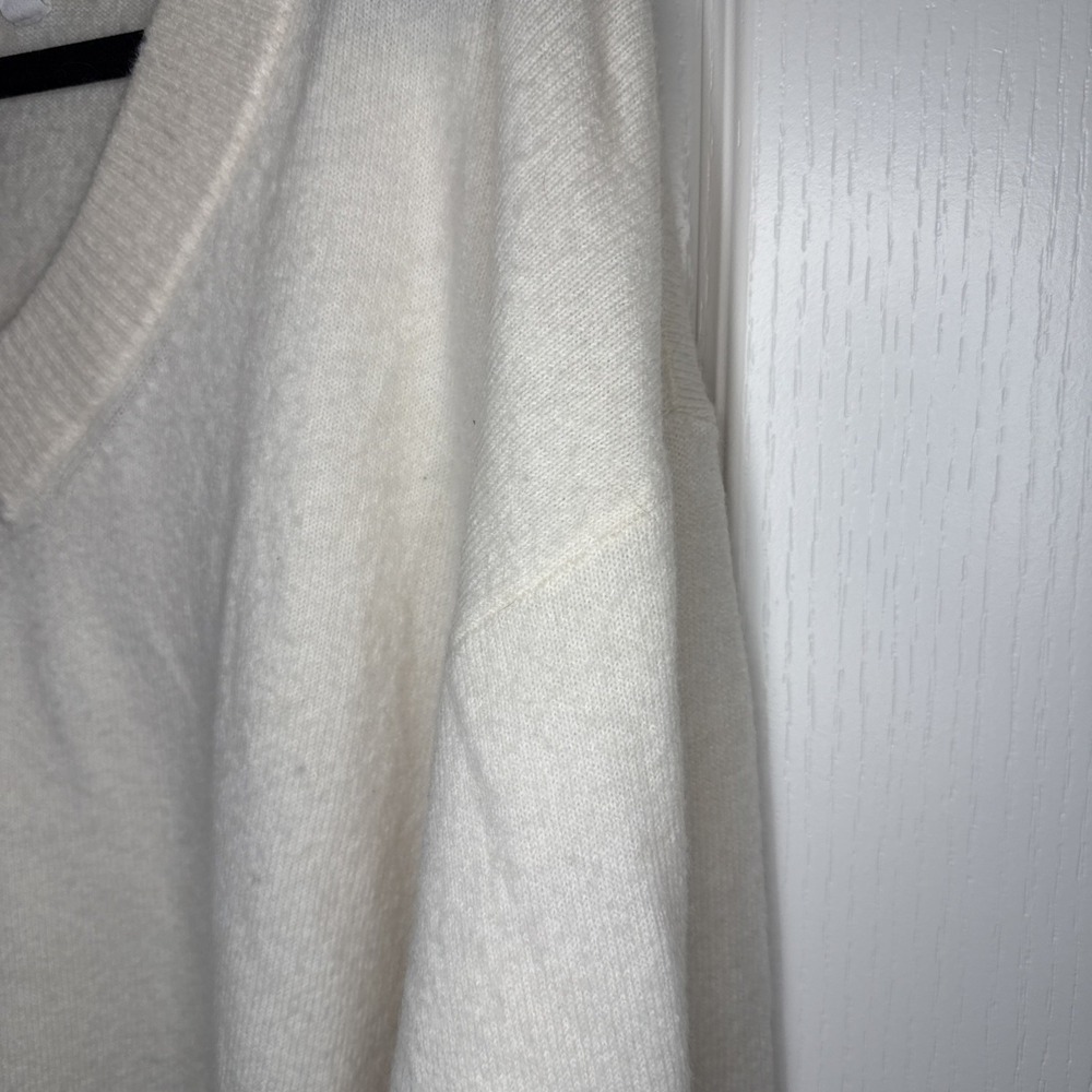 Gap Cream Ivory V-Neck Knit Sweater XL Oversized Soft Pullover Cozy Quiet Luxe - Picture 4 of 10